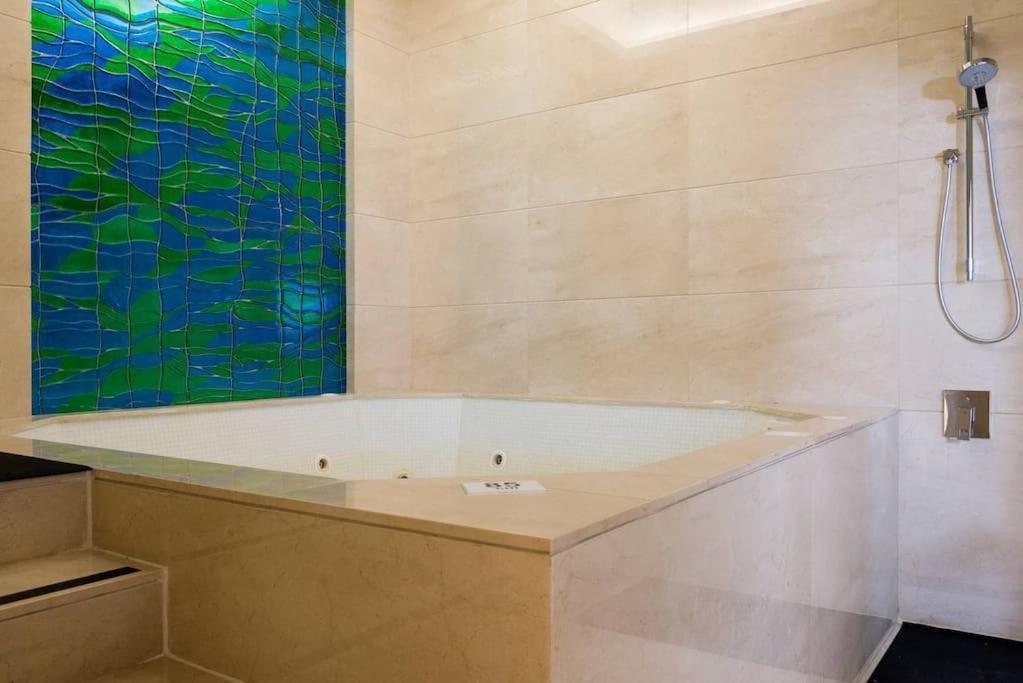 Versace Tower Luxury Suites - Downtown Beyrut Dış mekan fotoğraf