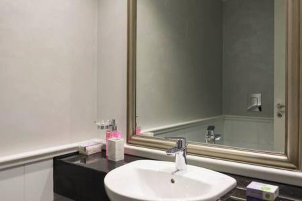 Versace Tower Luxury Suites - Downtown Beyrut Dış mekan fotoğraf